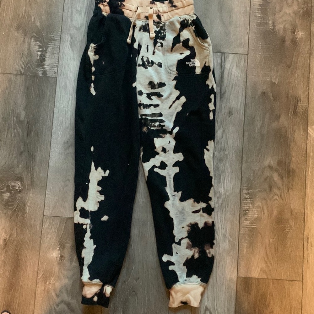 Northface Sweatpants, super comfortable!